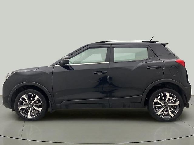 Used Mahindra XUV300 [2019-2024] W8 (O) 1.5 Diesel [2020] in Ahmedabad