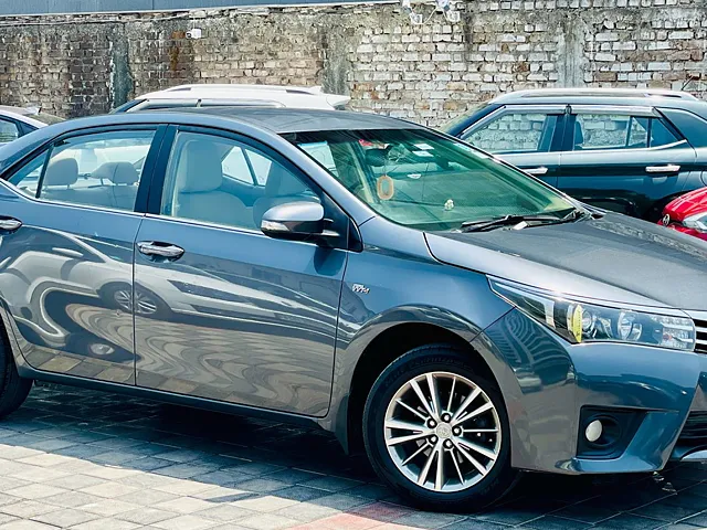 Used 2015 Toyota Corolla Altis in Surat