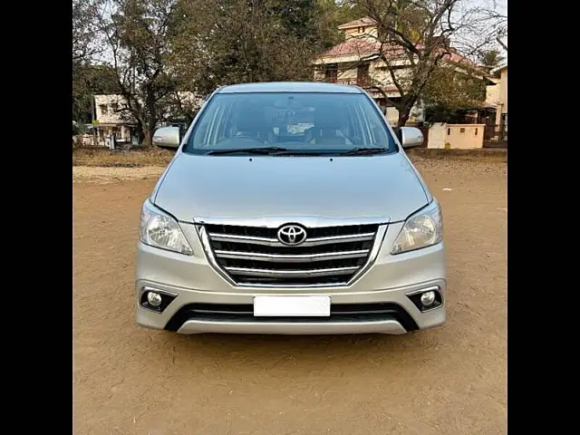 Used 2014 Toyota Innova in Kolhapur