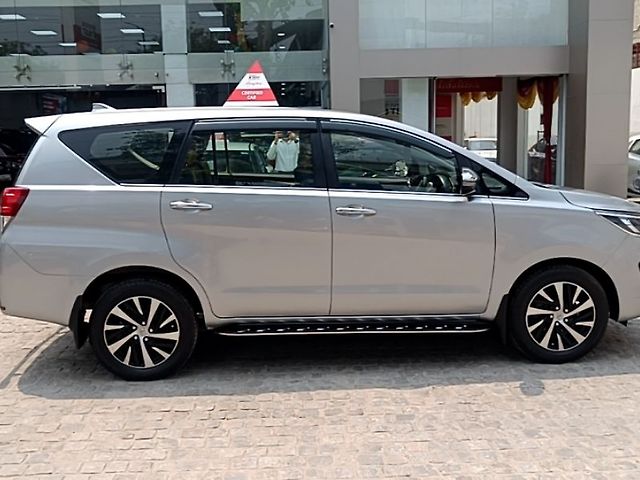 Used Toyota Innova Crysta [2016-2020] 2.4 ZX 7 STR [2016-2020] in Delhi