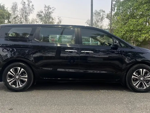 Used Kia Carnival [2020-2023] Premium 7 STR in Delhi