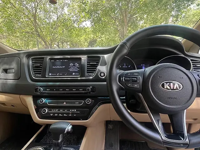 Used Kia Carnival [2020-2023] Premium 7 STR in Delhi