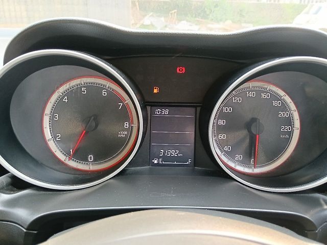 Used Maruti Suzuki Swift [2021-2024] VXi [2021-2023] in Dehradun