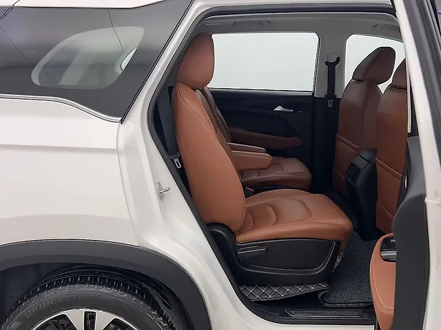 Used MG Hector Plus [2020-2023] Sharp 2.0 Diesel Turbo MT 6-STR in Chandigarh