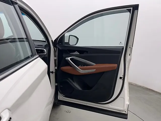 Used MG Hector Plus [2020-2023] Sharp 2.0 Diesel Turbo MT 6-STR in Chandigarh