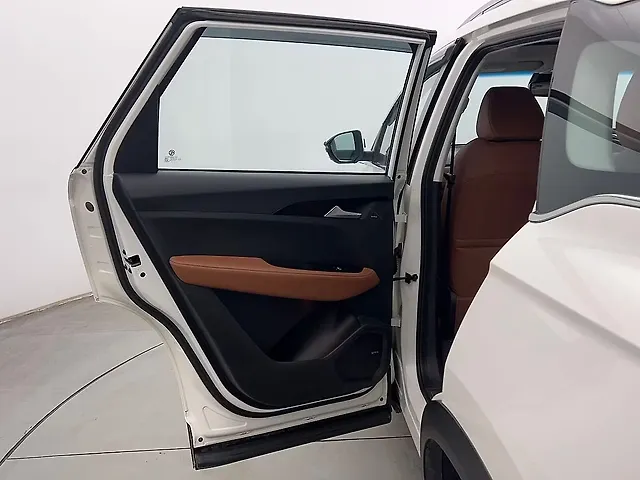 Used MG Hector Plus [2020-2023] Sharp 2.0 Diesel Turbo MT 6-STR in Chandigarh