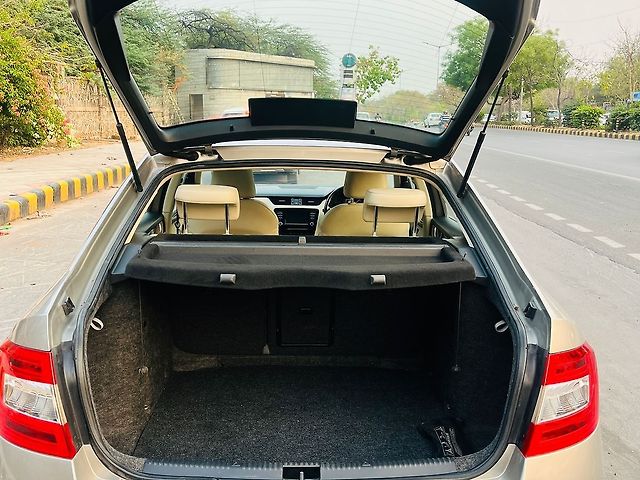 Used Skoda Octavia [2013-2015] Elegance 1.8 TSI AT in Delhi