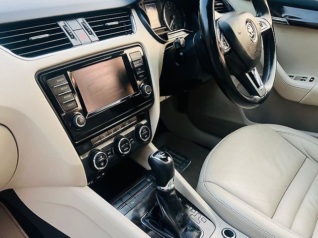 Used Skoda Octavia [2013-2015] Elegance 1.8 TSI AT in Delhi