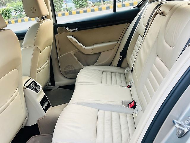 Used Skoda Octavia [2013-2015] Elegance 1.8 TSI AT in Delhi