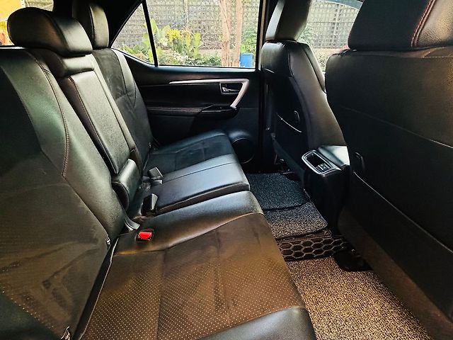 Used Toyota Fortuner GR-S in Mumbai