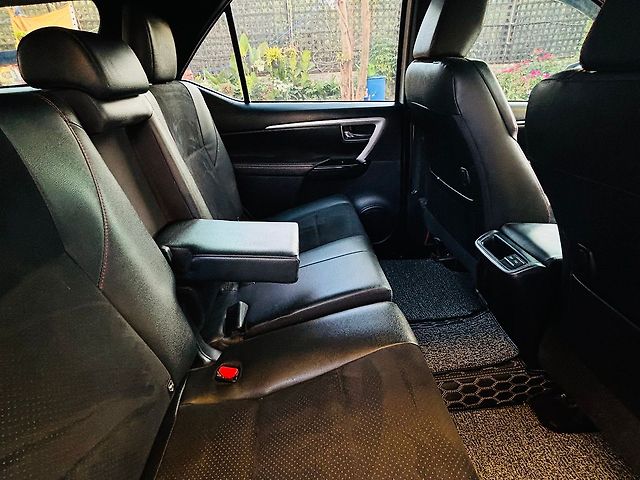 Used Toyota Fortuner GR-S in Mumbai