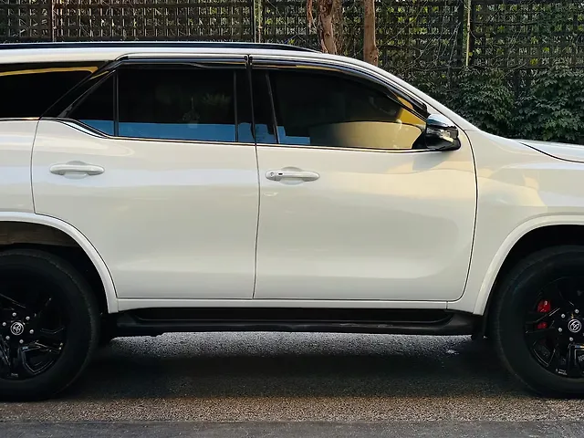 Used Toyota Fortuner GR-S in Mumbai