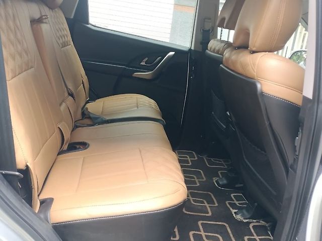 Used Mahindra XUV500 W7 [2018-2020] in Hyderabad