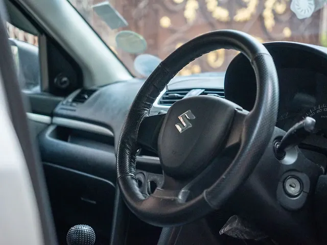 Used Maruti Suzuki Swift [2014-2018] LXi in Kolkata