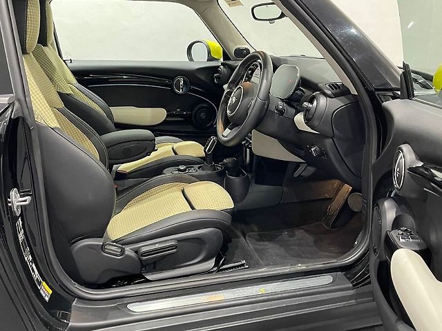 Used MINI Cooper SE 3-Door in Mumbai