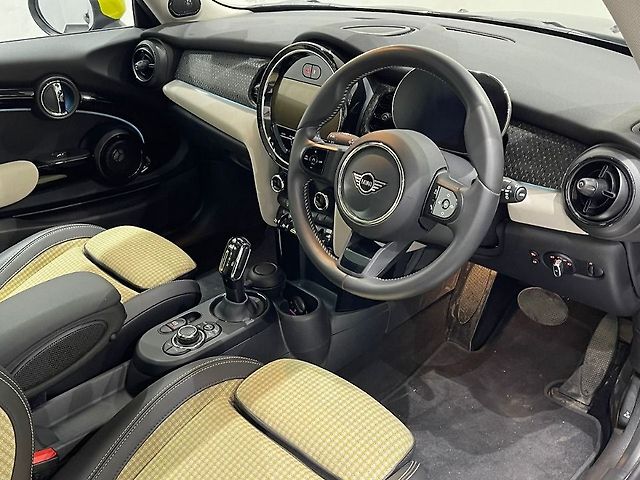 Used MINI Cooper SE 3-Door in Mumbai