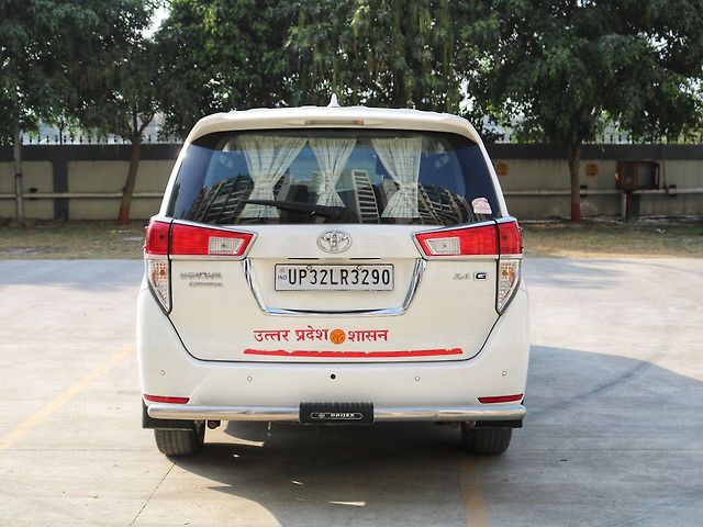 Used Toyota Innova Crysta [2016-2020] 2.4 G 7 STR [2016-2017] in Lucknow