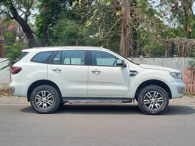 Used Ford Endeavour [2016-2019] Titanium 3.2 4x4 AT in Kanpur
