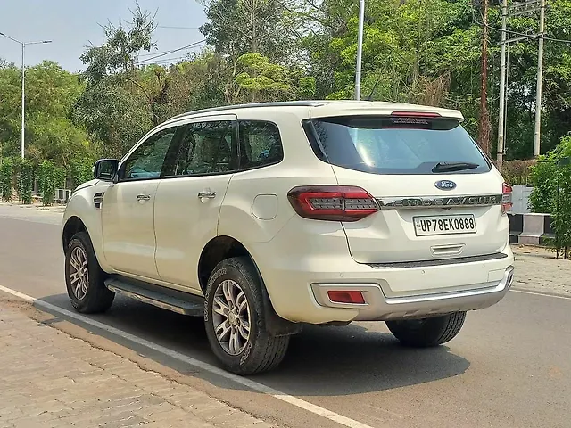 Used Ford Endeavour [2016-2019] Titanium 3.2 4x4 AT in Kanpur