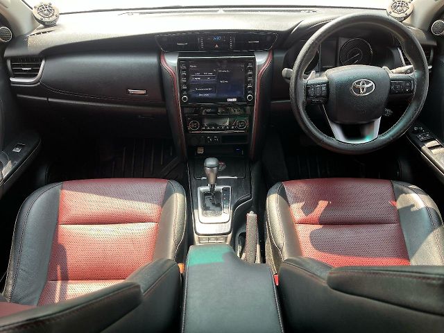 Used Toyota Fortuner Legender 2.8 4X2 AT in Bangalore
