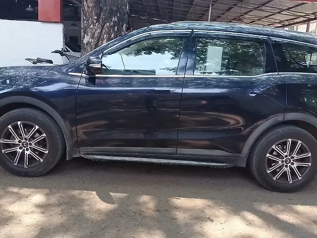 Used Mahindra XUV700 AX 7 Petrol AT 7 STR [2021] in Bangalore