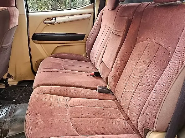 Used Isuzu D-Max V-Cross [2016-2018] 4x4 in Chandigarh