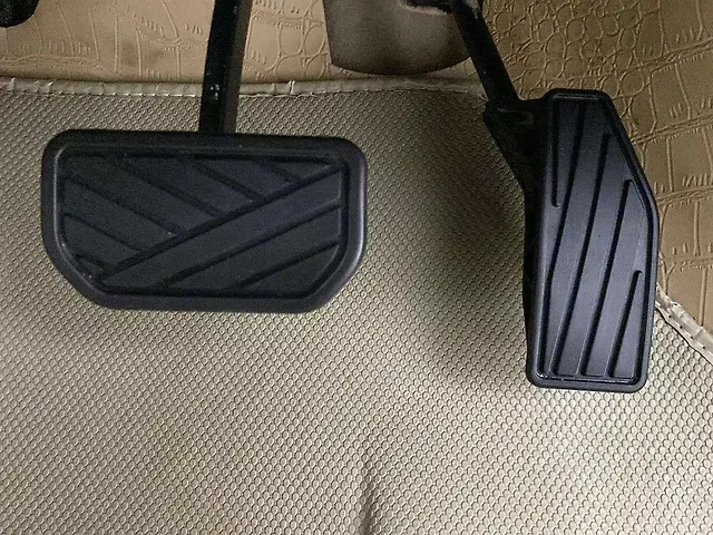 Used Maruti Suzuki Dzire [2017-2020] ZXi Plus AMT in Hyderabad