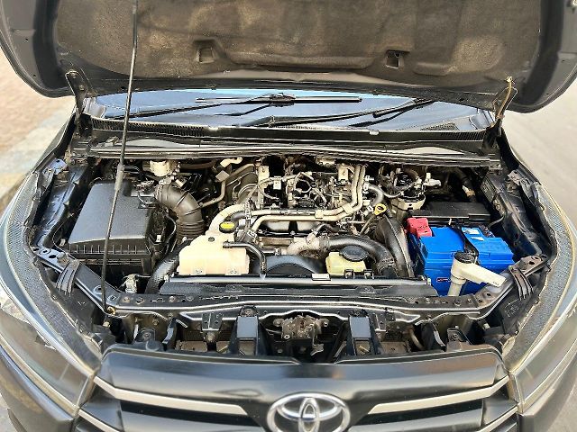 Used Toyota Innova Crysta [2016-2020] 2.4 GX 7 STR [2016-2020] in Mumbai
