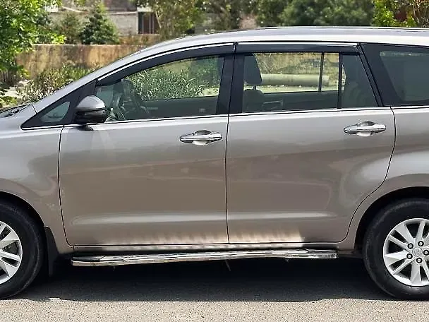 Used Toyota Innova Crysta [2016-2020] 2.4 V Diesel in Delhi