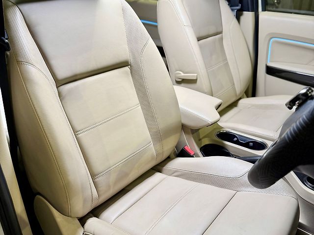 Used Ford Endeavour Titanium Plus 2.0 4x2 AT in Delhi