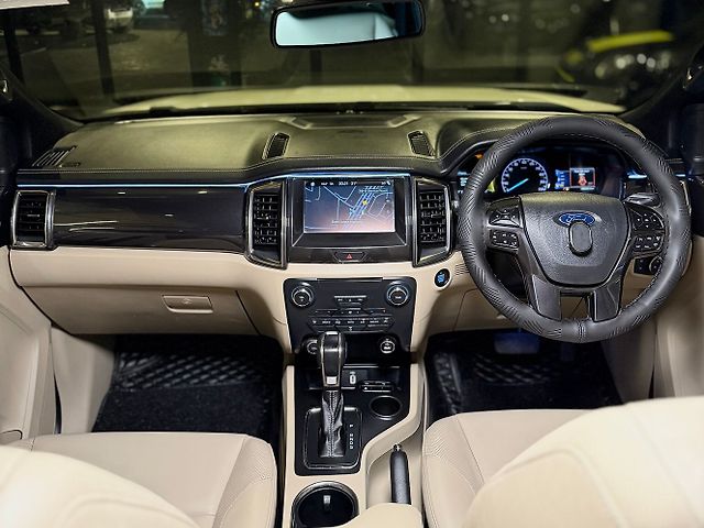 Used Ford Endeavour Titanium Plus 2.0 4x2 AT in Delhi