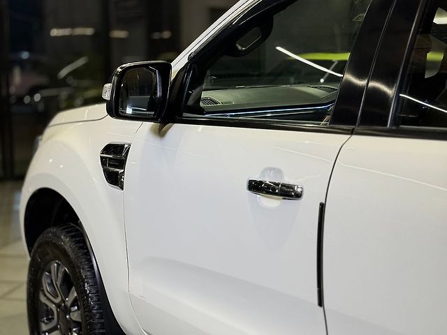 Used Ford Endeavour Titanium Plus 2.0 4x2 AT in Delhi