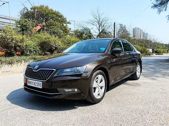 Used 2016 Skoda Superb in Mumbai