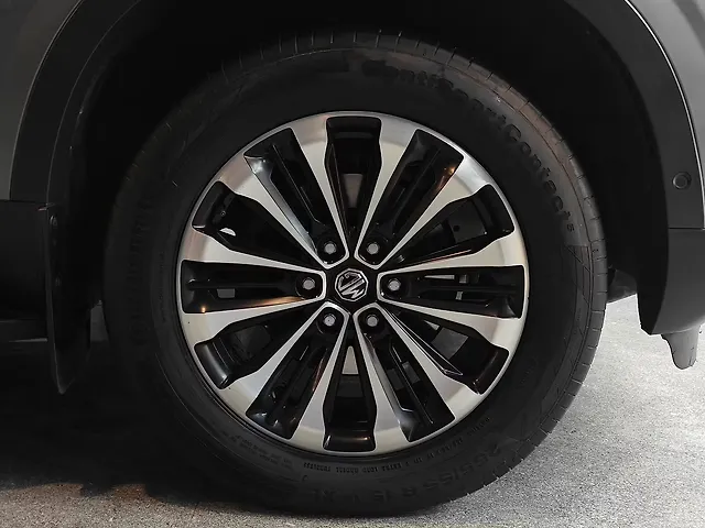 Used MG Gloster [2020-2022] Savvy 6 STR 2.0 Twin Turbo 4WD in Ahmedabad