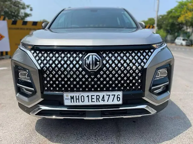 Used 2024 MG Hector Plus in Mumbai