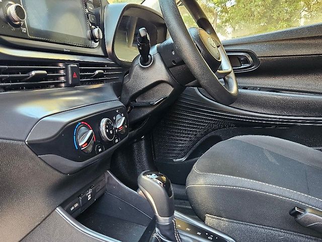 Used Hyundai i20 [2020-2023] Sportz 1.2 IVT [2020-2023] in Mumbai