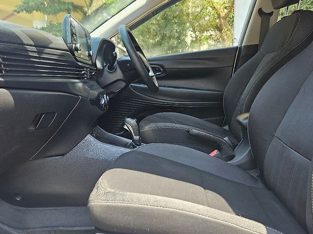 Used Hyundai i20 [2020-2023] Sportz 1.2 IVT [2020-2023] in Mumbai