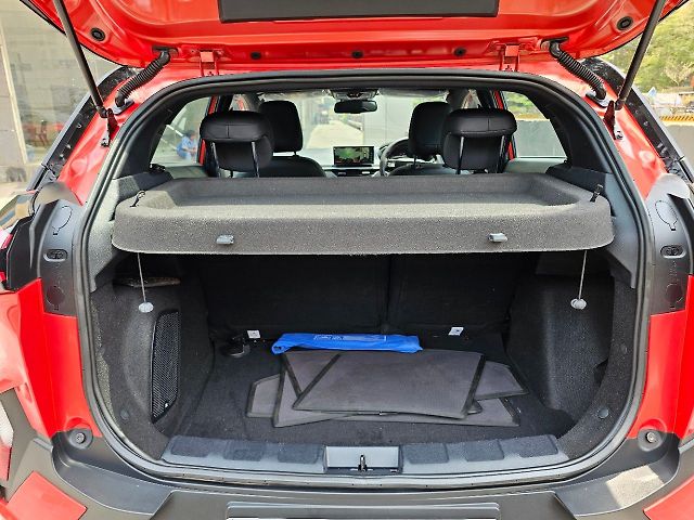 Used Tata Nexon Fearless Plus (S) 1.2 Petrol 7DCA Dual Tone [2023-2025] in Mumbai