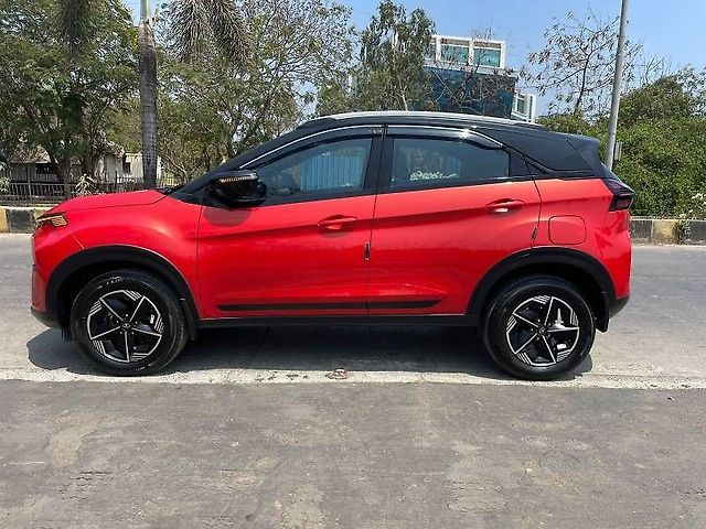 Used Tata Nexon Fearless Plus (S) 1.2 Petrol 7DCA Dual Tone [2023-2025] in Mumbai