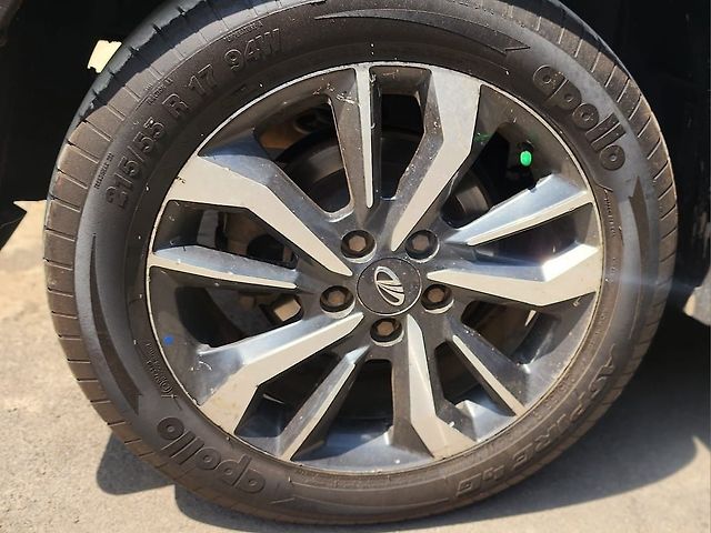 Used Mahindra XUV300 [2019-2024] W8 (O) 1.5 Diesel [2020] in Nashik