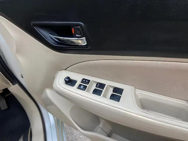 Used Maruti Suzuki Dzire [2017-2020] VXi AMT in Jamshedpur