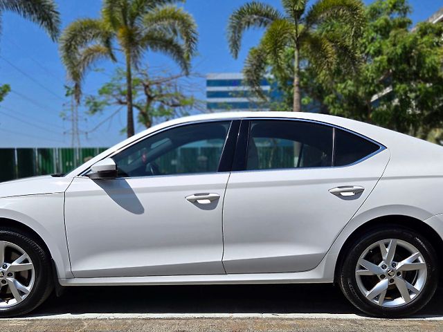 Used Skoda Octavia Style 2.0 in Mumbai