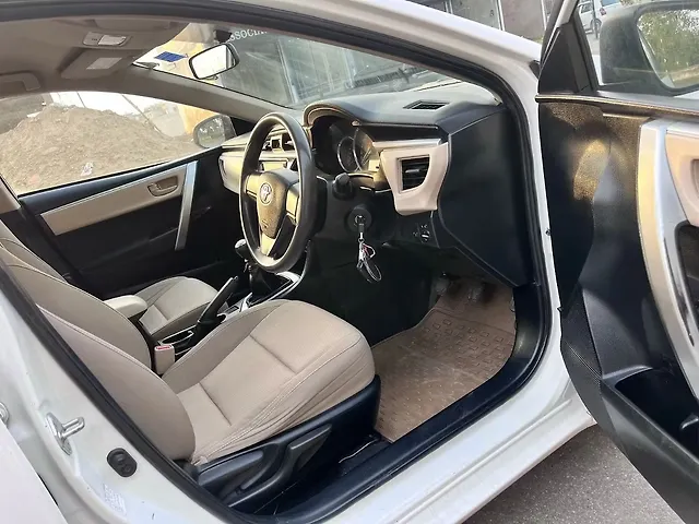 Used Toyota Corolla Altis [2014-2017] LE Petrol in Karnal