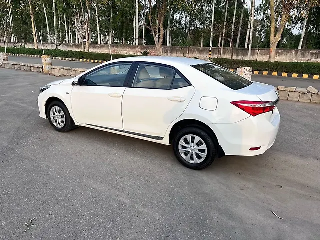 Used Toyota Corolla Altis [2014-2017] LE Petrol in Karnal