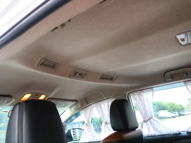 Used Toyota Innova Crysta [2023-2026] GX Diesel Manual 8 STR in Lucknow