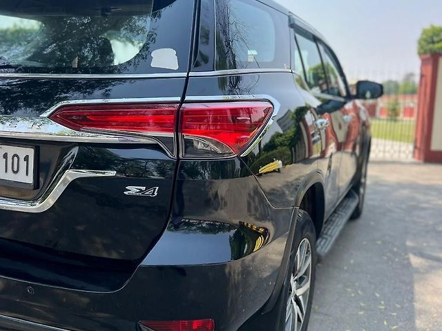 Used Toyota Fortuner [2016-2021] 2.8 4x4 AT in Chandigarh