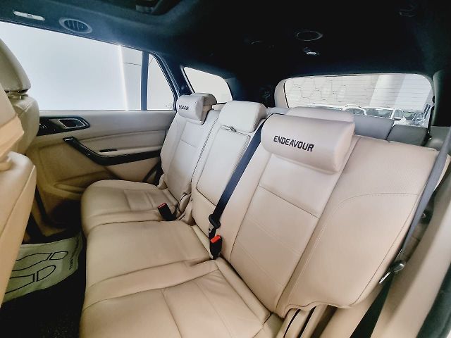 Used Ford Endeavour Titanium 2.0 4x2 AT in Mumbai
