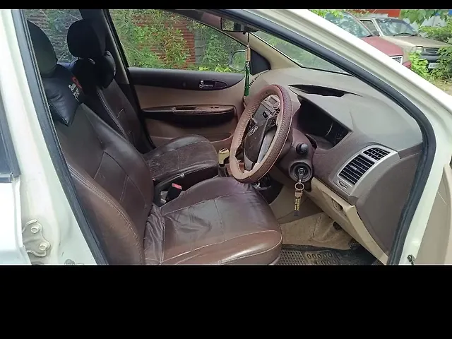 Used Hyundai i20 [2010-2012] Sportz 1.4 CRDI in Thiruvananthapuram