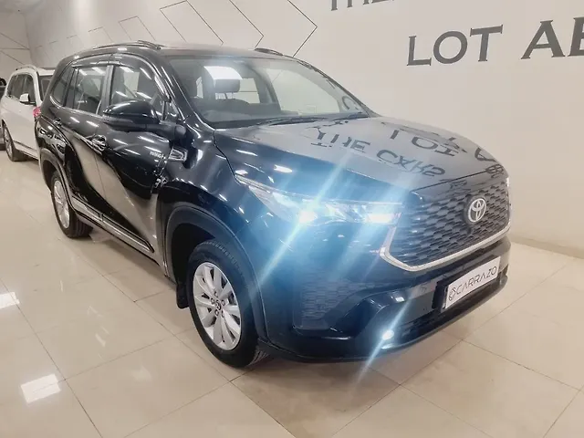 Used Toyota Innova Hycross VX (O) Hybrid 7 STR in Mumbai