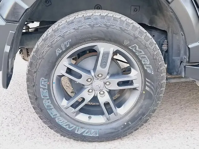 Used Mahindra Thar LX Hard Top Petrol AT 4WD in Delhi